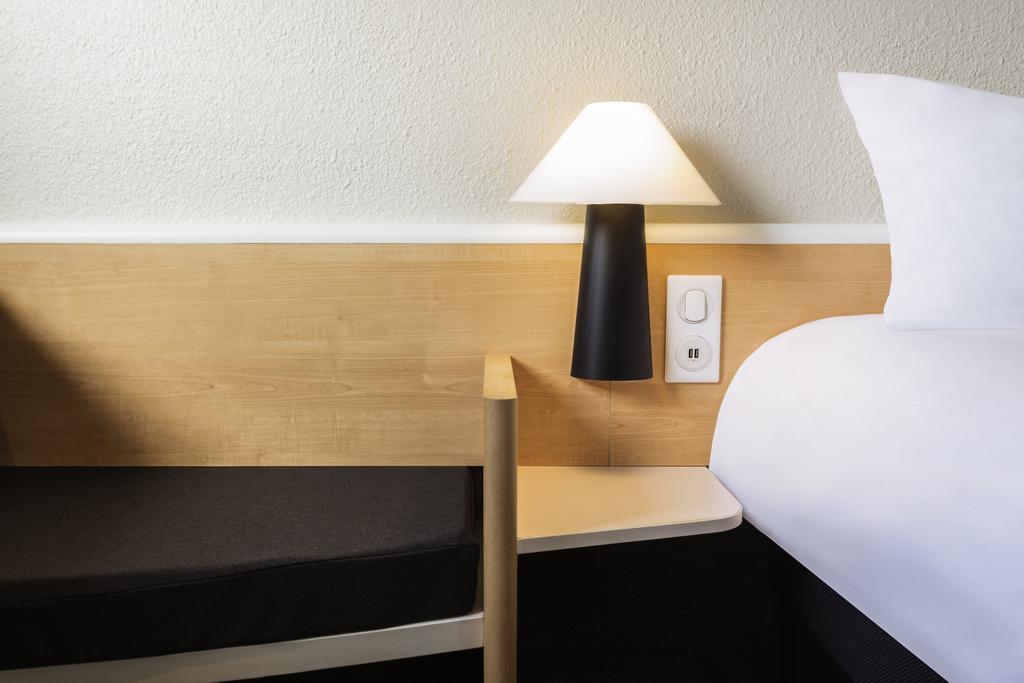 Ibis Dieppe Le Val Druel Екстериор снимка
